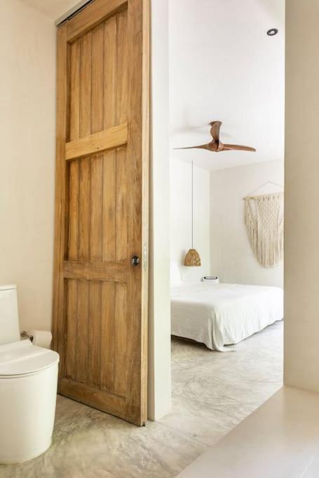 Casa Areca, Awarded Architectural Villa Located In A Secured Gated Community, With Concierge Services Тулум Екстер'єр фото